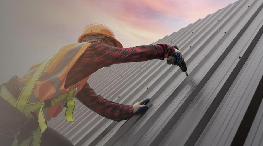 Professional gutter cleaning in Collins, GA